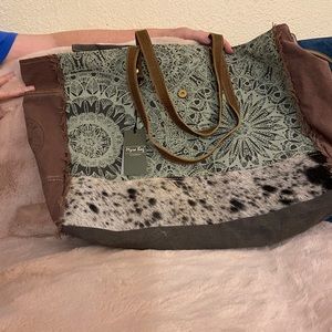 Myra bag - xtra large for travelers